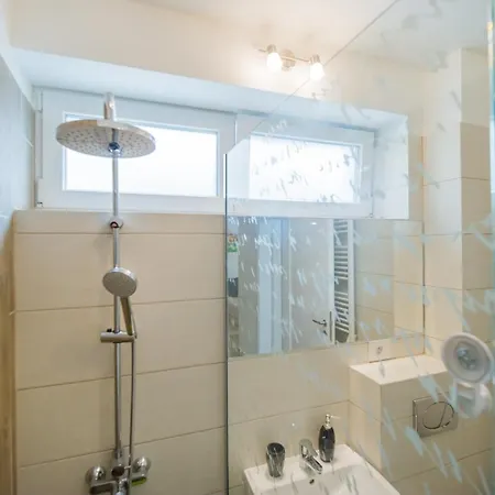 Modern Ap - Terrace - Parking *